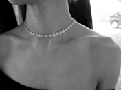 拡大フォト:ロゼッタ/ネックレス:西川勝人